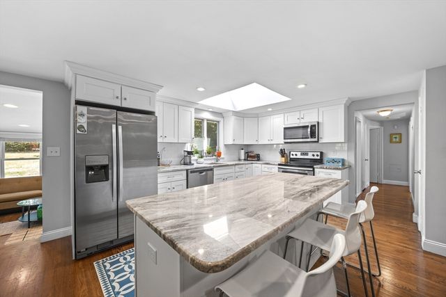 1093 Main St, Norwell, MA 02061