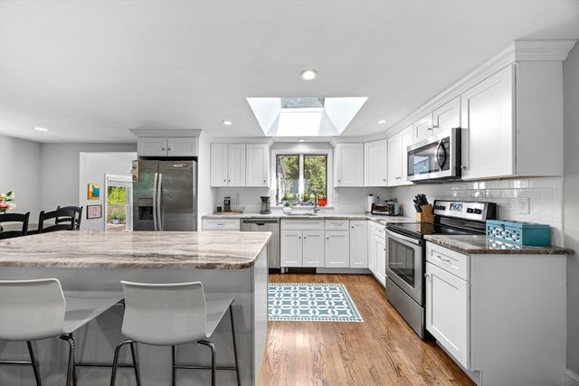 1093 Main St, Norwell, MA 02061