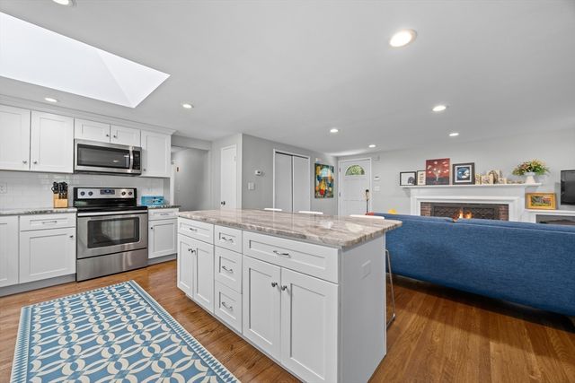 1093 Main St, Norwell, MA 02061