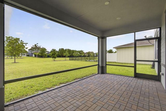 1319 Arrowhead Point Road, Loxahatchee, FL 33470