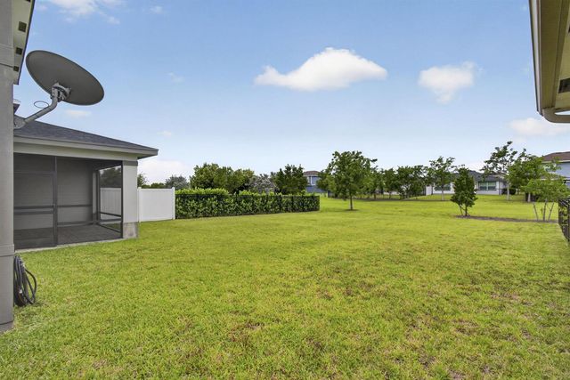1319 Arrowhead Point Road, Loxahatchee, FL 33470