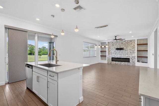 1319 Arrowhead Point Road, Loxahatchee, FL 33470