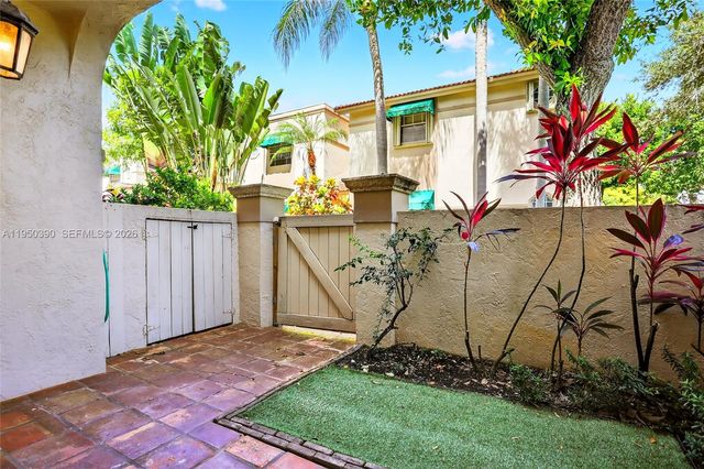 6582 Via Regina 6582, Boca Raton, FL 33433