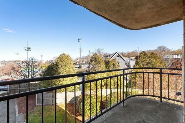 200 Locust St 302, Lynn, MA 01904