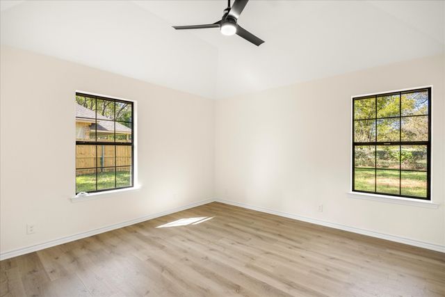 8906 Monticello Drive, Granbury, TX 76049