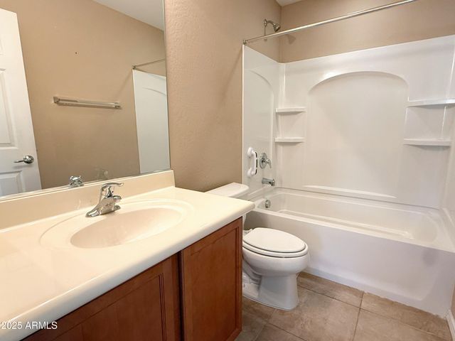 2146 W Scully Drive, Phoenix, AZ 85023