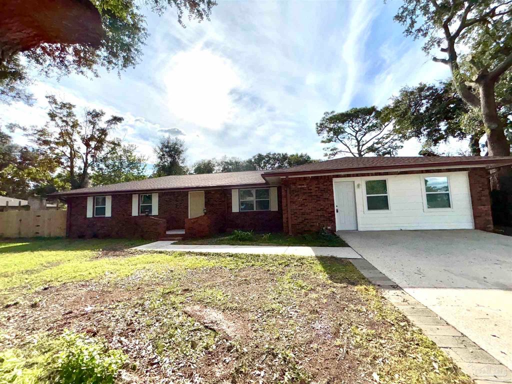 5695 Mifflin Ave, Pensacola, FL 32526
