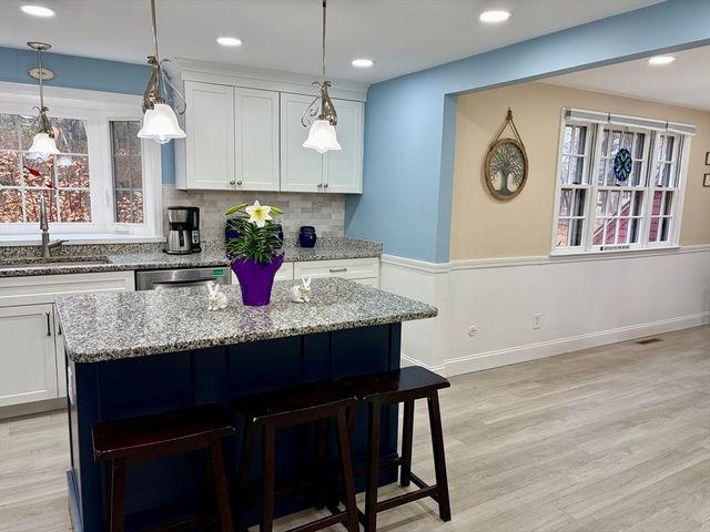 2 Baron Way, Littleton, MA 01460