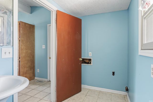 2803 Capitol Avenue, Fort Wayne, IN 46806