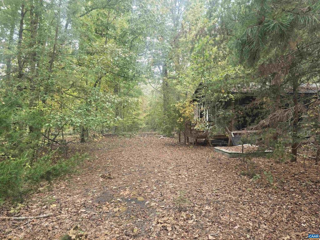 1337 SALEM CHURCH RD, Palmyra, VA 22963