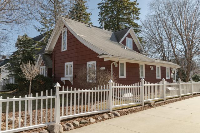 816 1st Street NW, Rochester, MN 55901