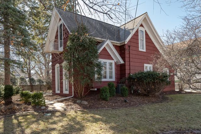 816 1st Street NW, Rochester, MN 55901