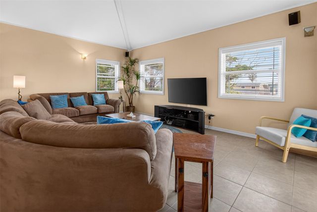 1035 Sea Secret ST, Port Aransas, TX 78373