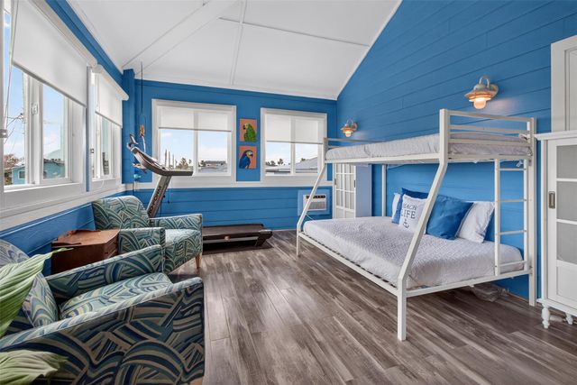 1035 Sea Secret ST, Port Aransas, TX 78373