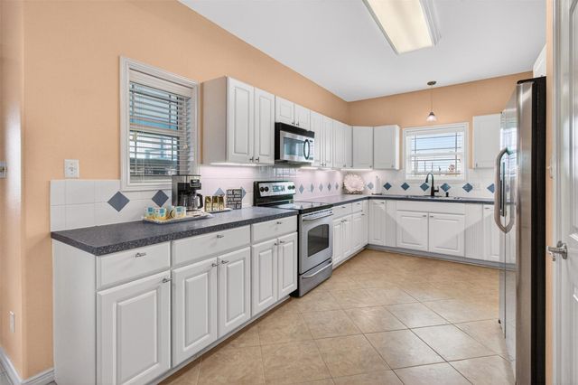 1035 Sea Secret ST, Port Aransas, TX 78373