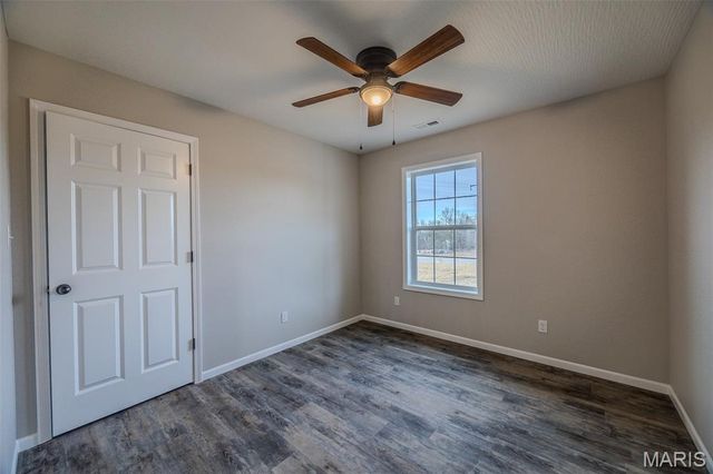 1100 Daytona Drive, Lebanon, MO 65536