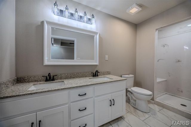 1100 Daytona Drive, Lebanon, MO 65536