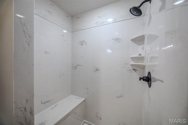 1100 Daytona Drive, Lebanon, MO 65536