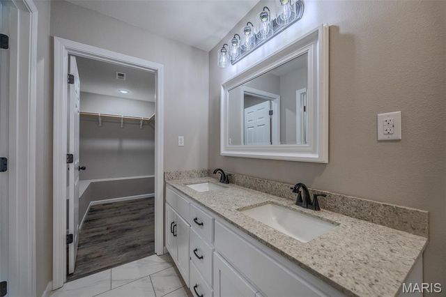 1100 Daytona Drive, Lebanon, MO 65536