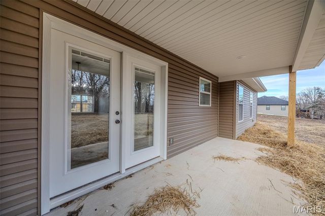 1100 Daytona Drive, Lebanon, MO 65536