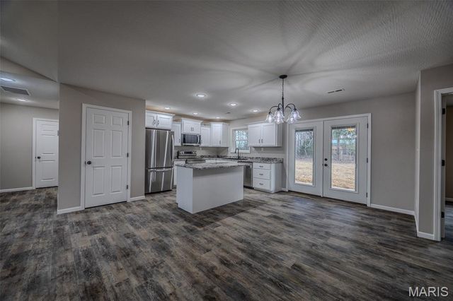 1100 Daytona Drive, Lebanon, MO 65536