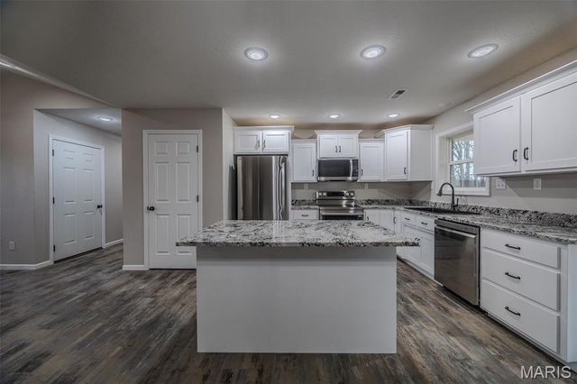 1100 Daytona Drive, Lebanon, MO 65536