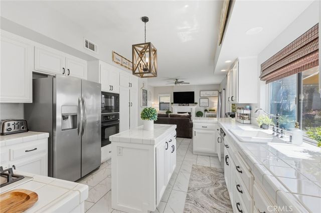 25235 Corte Sur, Murrieta, CA 92563