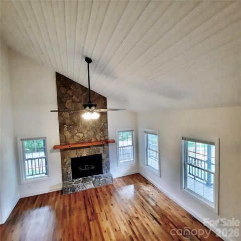 40 Brierfield Drive, Candler, NC 28715