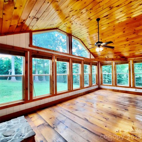40 Brierfield Drive, Candler, NC 28715