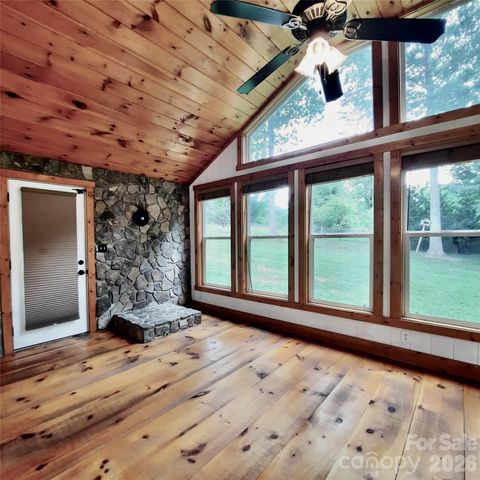 40 Brierfield Drive, Candler, NC 28715
