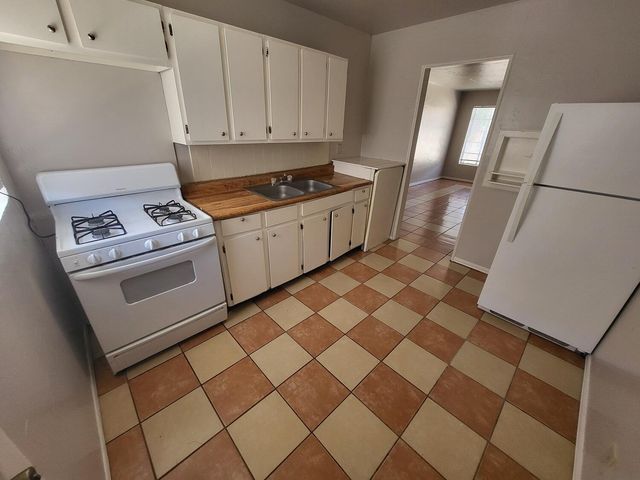 2607 Nations Avenue 2, El Paso, TX 79930