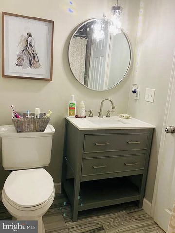 6502 SHIPYARD PL, Falls Church, VA 22043