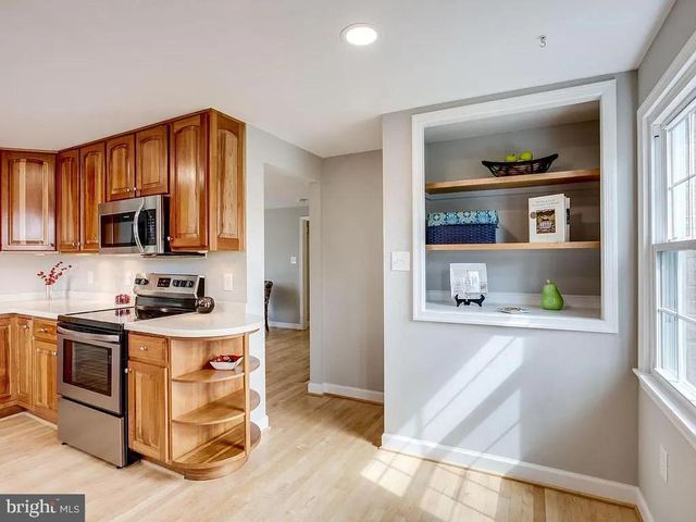 6502 SHIPYARD PL, Falls Church, VA 22043