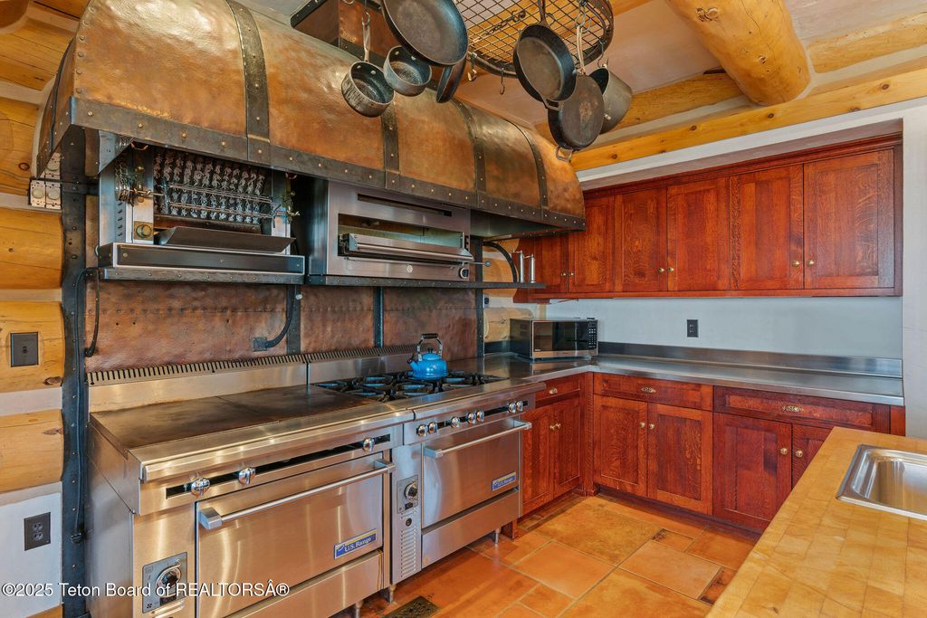 3100 COUNTY RD 129, Grover, WY 83122 photo 22