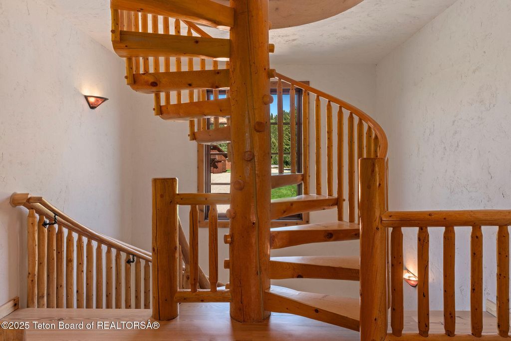 3100 COUNTY RD 129, Grover, WY 83122 photo 28