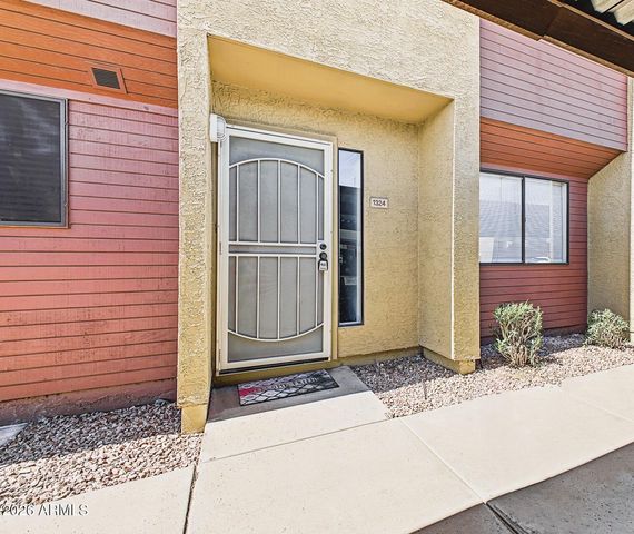 1324 S JUDD Street, Tempe, AZ 85281