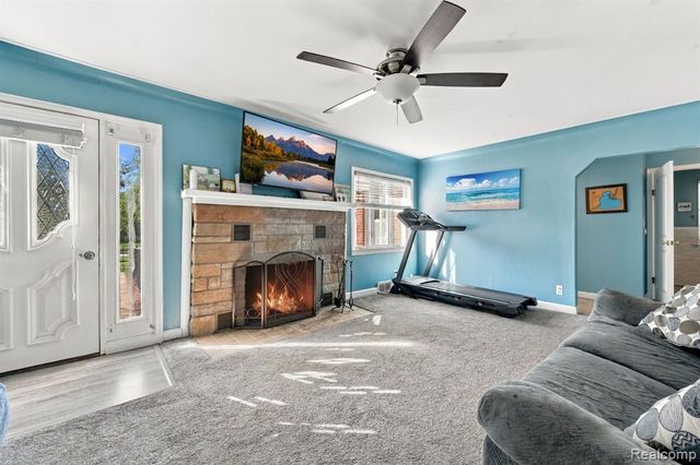 29800 Maison Street, Saint Clair Shores, MI 48082