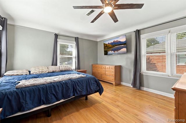 29800 Maison Street, Saint Clair Shores, MI 48082