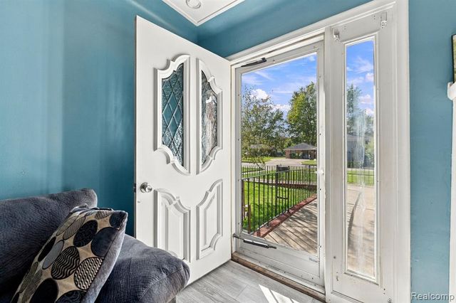 29800 Maison Street, Saint Clair Shores, MI 48082