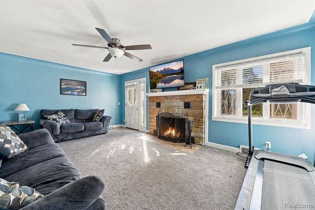 29800 Maison Street, Saint Clair Shores, MI 48082