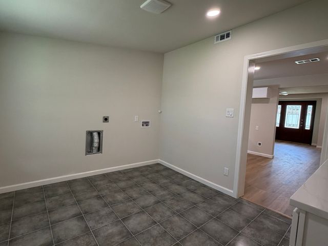 6812 Lakeside Drive B, Lake Worth, TX 76135