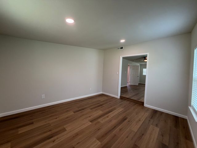 6812 Lakeside Drive B, Lake Worth, TX 76135