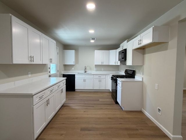 6812 Lakeside Drive B, Lake Worth, TX 76135