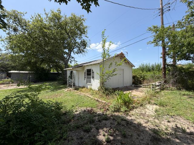 6812 Lakeside Drive B, Lake Worth, TX 76135