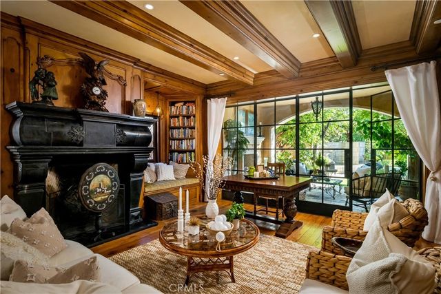 346 Via Lido Soud, Newport Beach, CA 92663