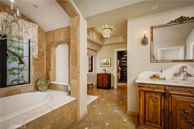 346 Via Lido Soud, Newport Beach, CA 92663