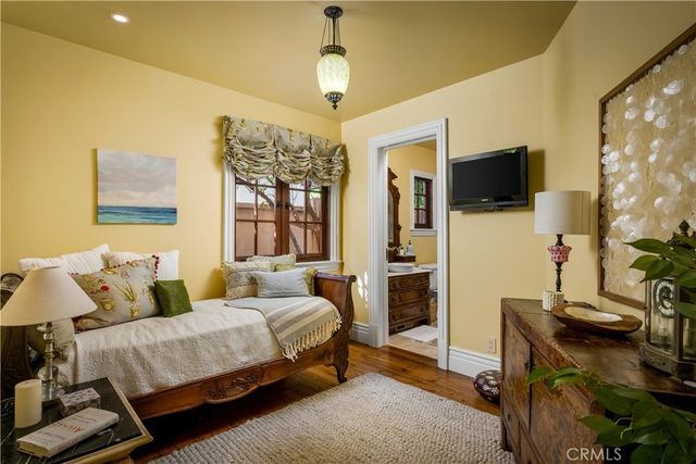 346 Via Lido Soud, Newport Beach, CA 92663