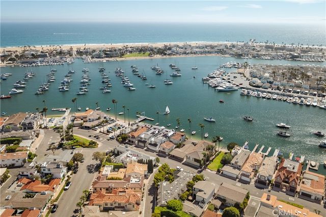 346 Via Lido Soud, Newport Beach, CA 92663