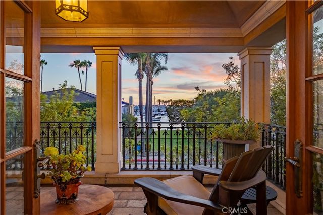 346 Via Lido Soud, Newport Beach, CA 92663