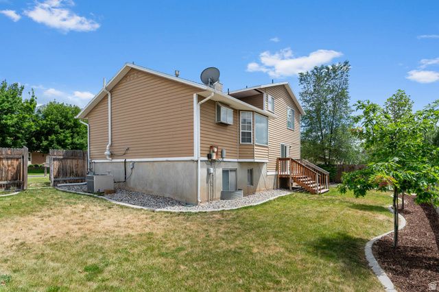 10812 S GRANITE DR, Sandy, UT 84094